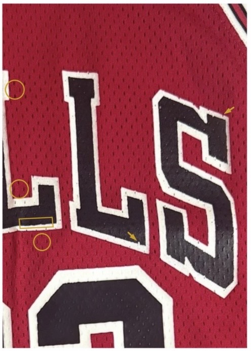 White border irregularity on the L confirmed in the promotional image