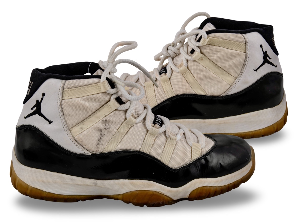 Air Jordan 11 — 1996