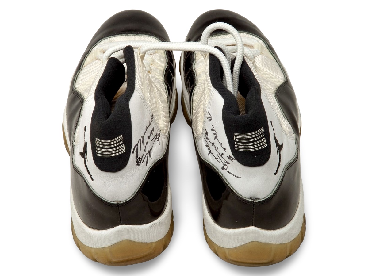 Air Jordan 11 — 1996