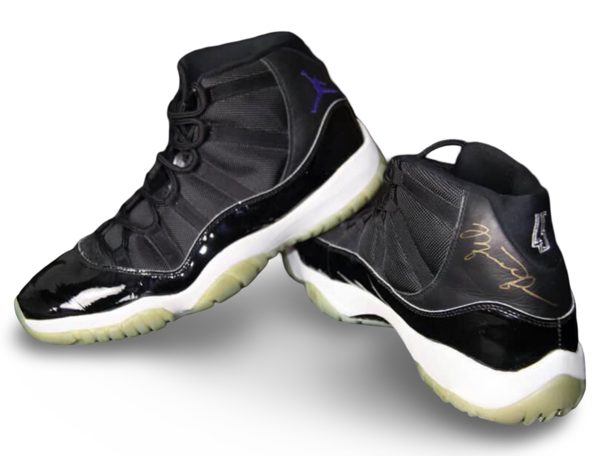 Air Jordan 11 — 1995