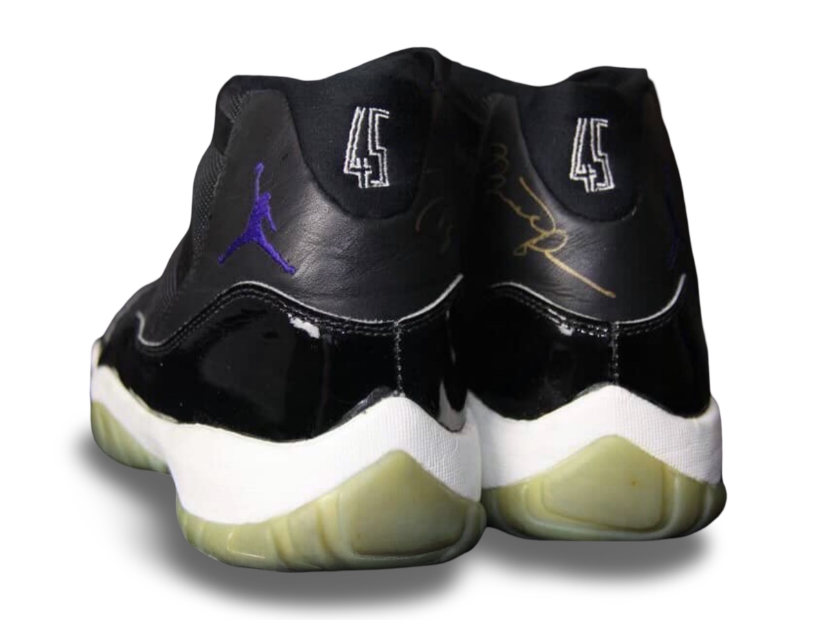 Air Jordan 11 — 1995