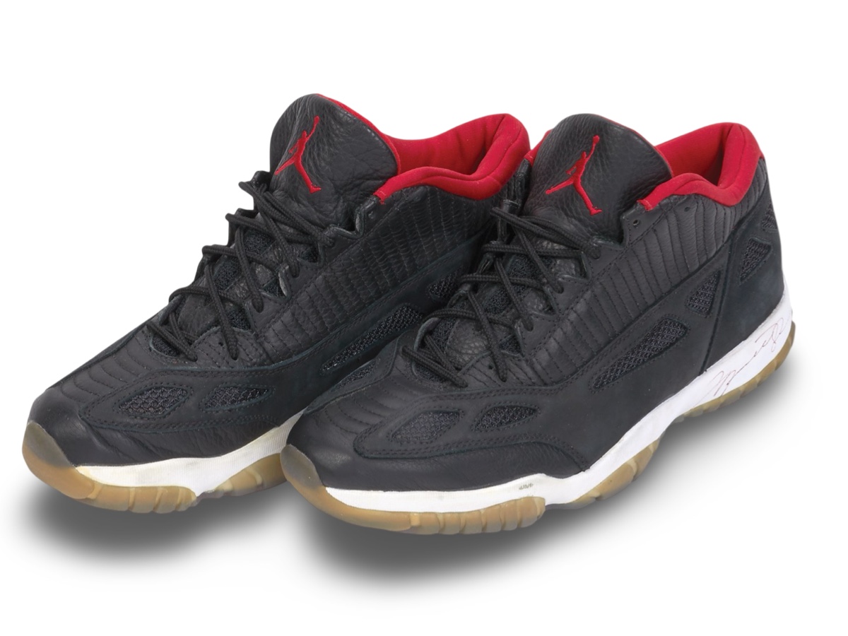 Air Jordan 11 — 1996