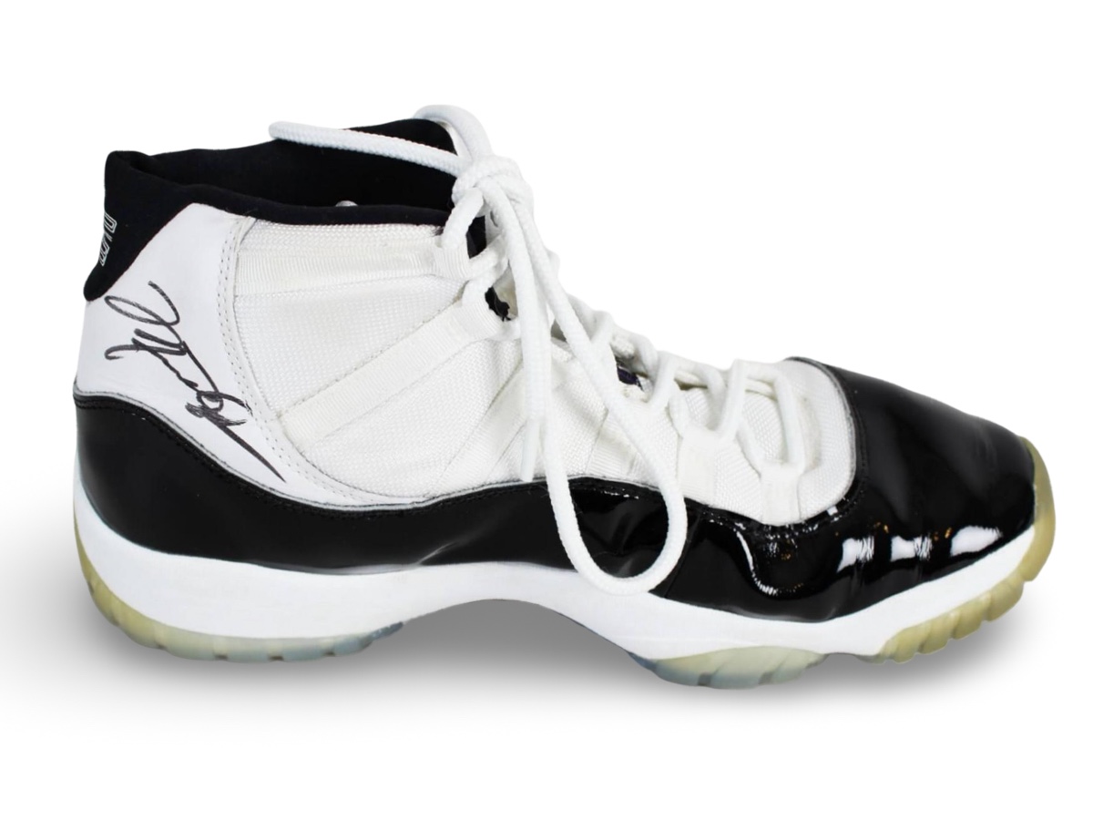 Air Jordan 11 — 1996
