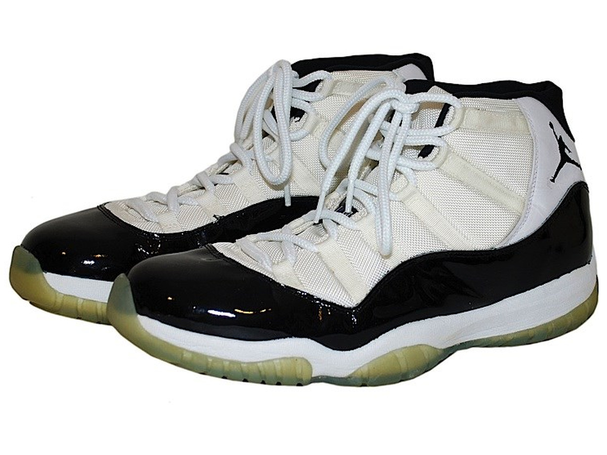 Air Jordan XI · Pair View 2 candidate