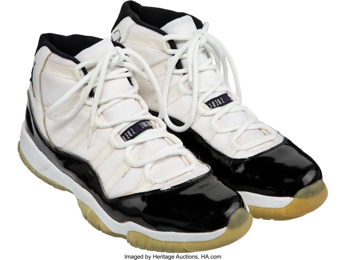 Air Jordan XI · Selected image 1