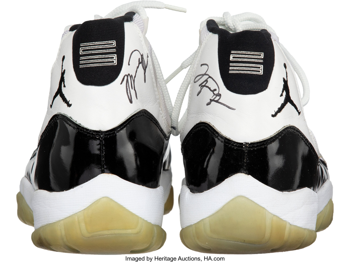 Air Jordan XI · Selected image 3