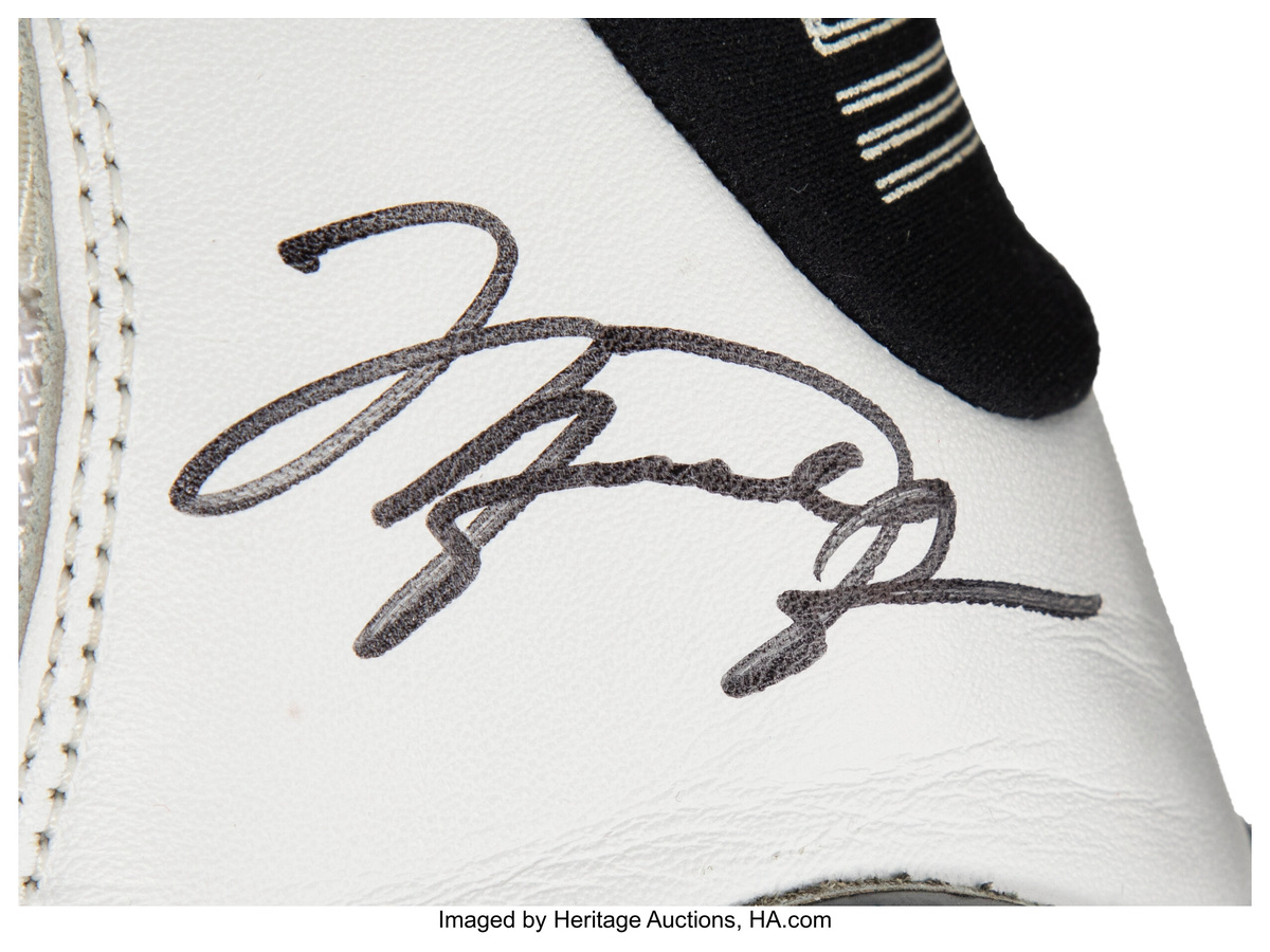 Air Jordan XI · Selected image 4